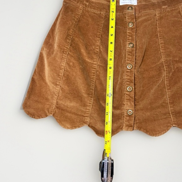 Kendall & Kylie Tan Corduroy Maxi Skirt - Picture 4 of 5